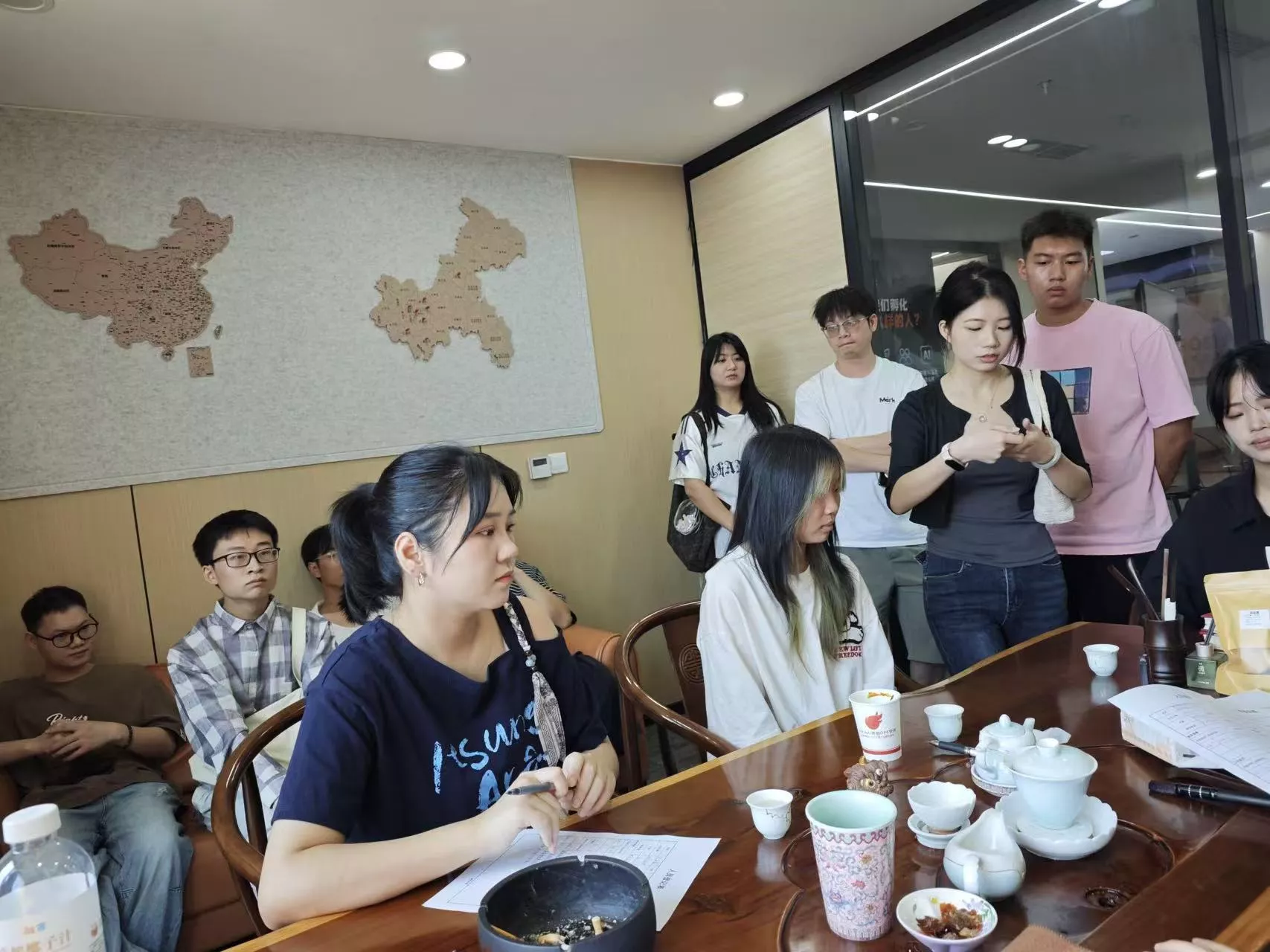 中科奥美团队照片六